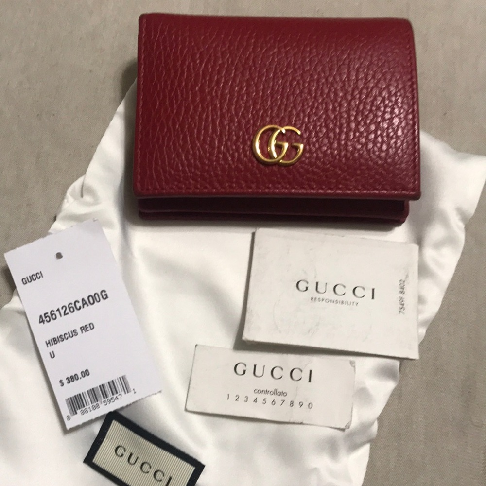 Gucci marmont card case 💯 authentic!